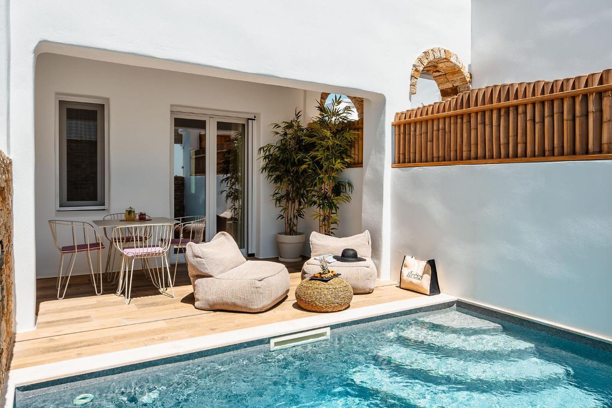 Sunday Luxury Suites Agia Anna  Exteriér fotografie