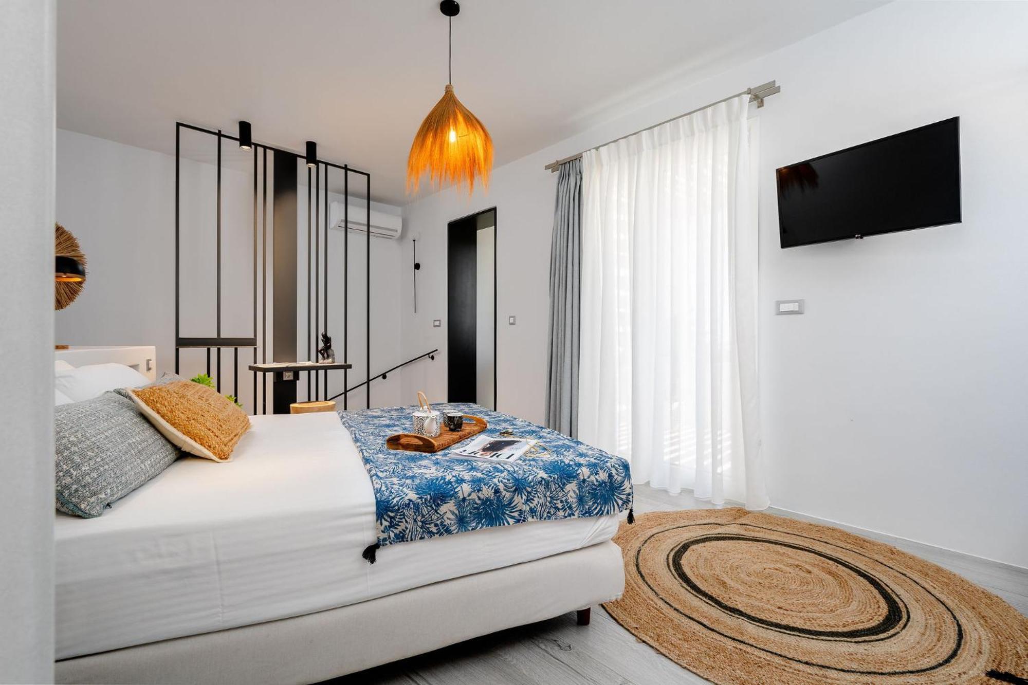 Sunday Luxury Suites Agia Anna  Exteriér fotografie